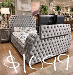 Fireplace queen bed frame with TV goes up and down retractable