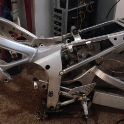Yamaha Yzf-R6 Frame 1999