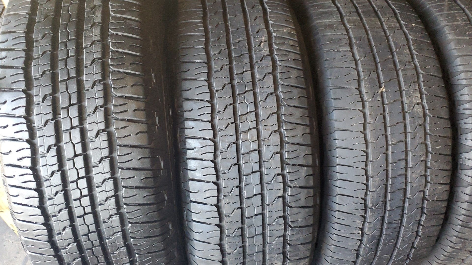 Four nice GOOD YEAR tires for sale. 265/70/17