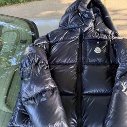 Monocle Puff Jacket 