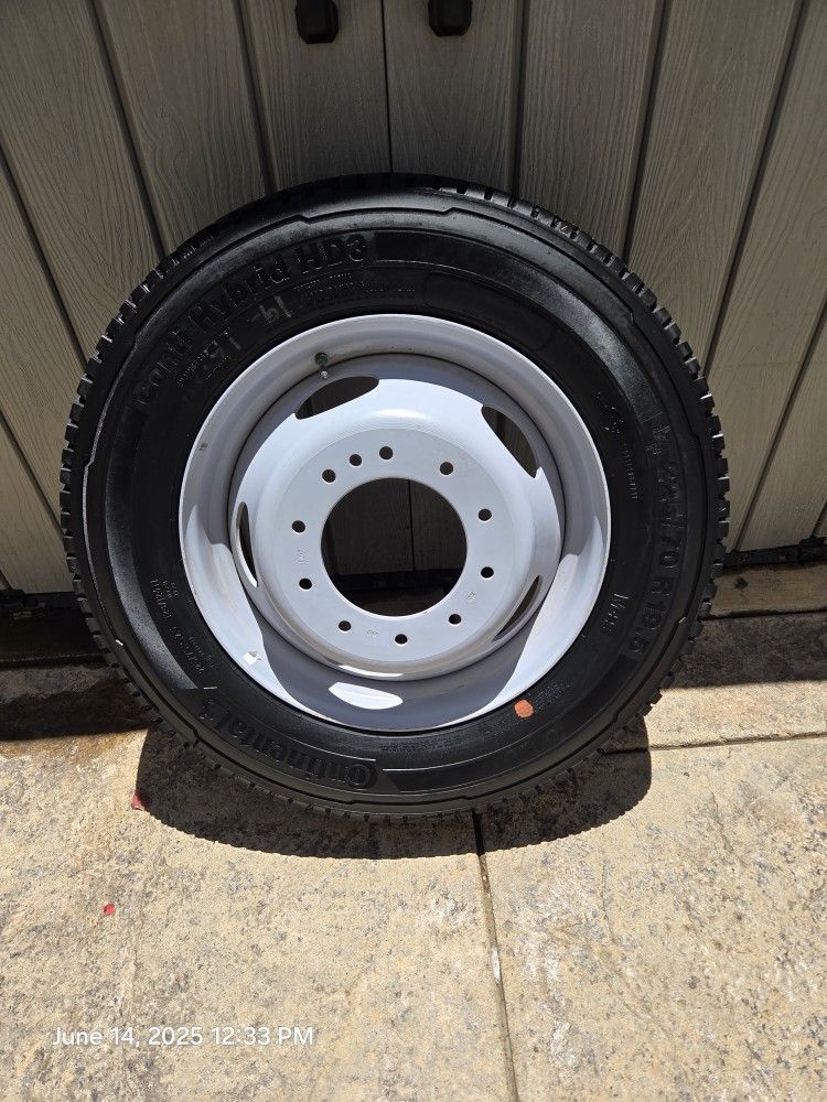 F-450 Spare Tire 10 Bolt