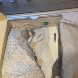 Jordan 4s