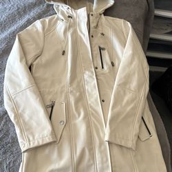 Rain / Trenchcoat