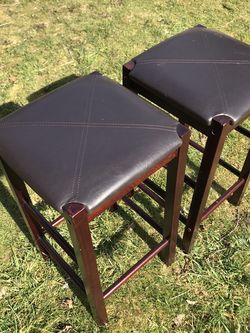 2 Barstool chairs, High dining Stools