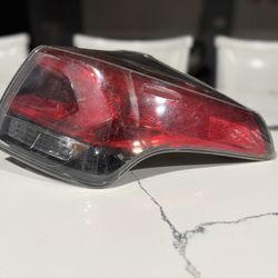 TYC Tail Light Assembly 11-6889-00