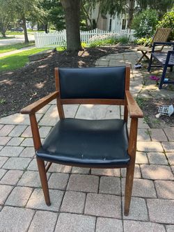 Mid century modern 1962 Milwaukee Chair company
