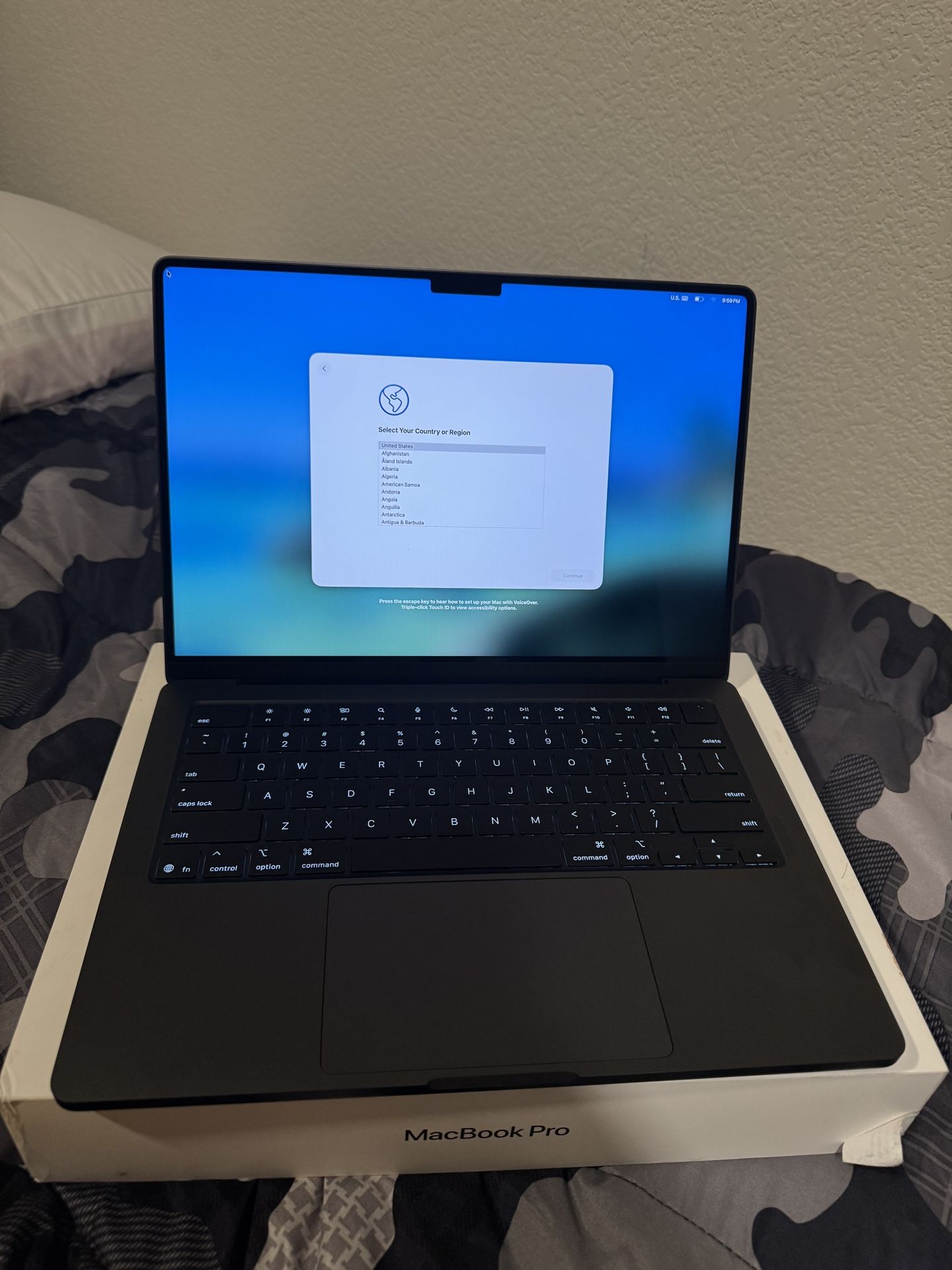MacBook M5 Base