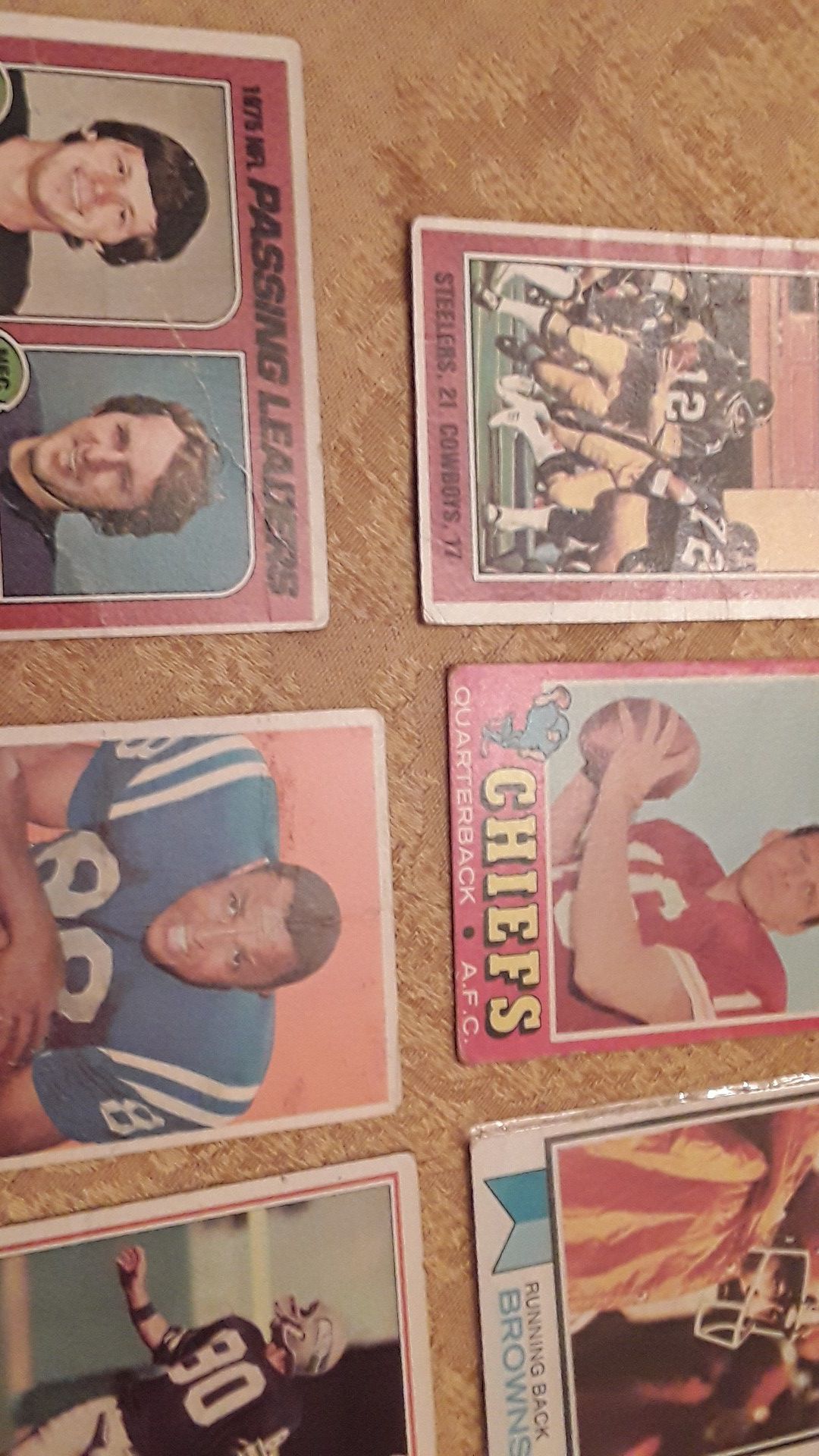 Lot of 8 vintage football cards most are Hall of Fame players