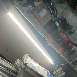 7pcs. 42” Long LED 110v Light Tubes 