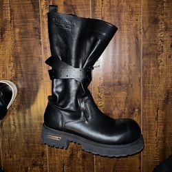 Balenciaga venom boot