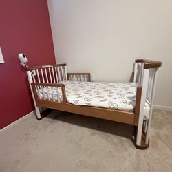 Nestig Crib Bassinet and toddler bed