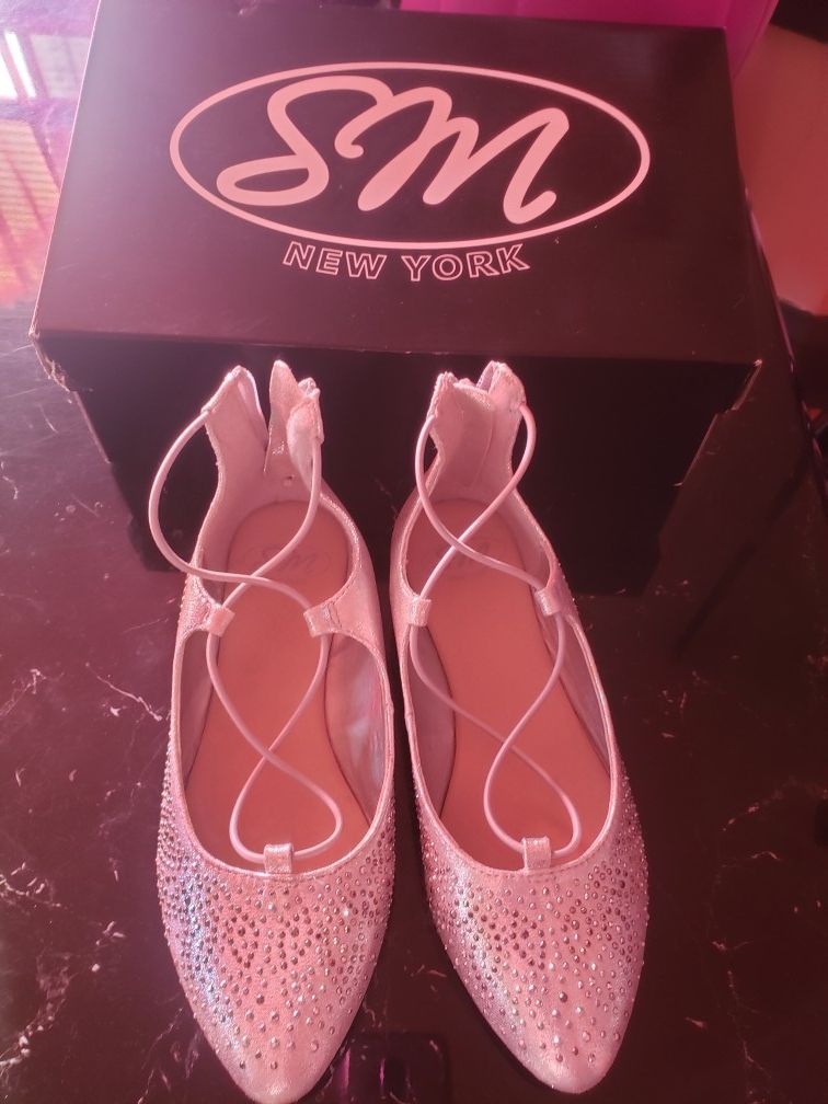 Girls shoes