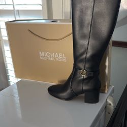 Micheal Micheal Kors Carmen Boots 