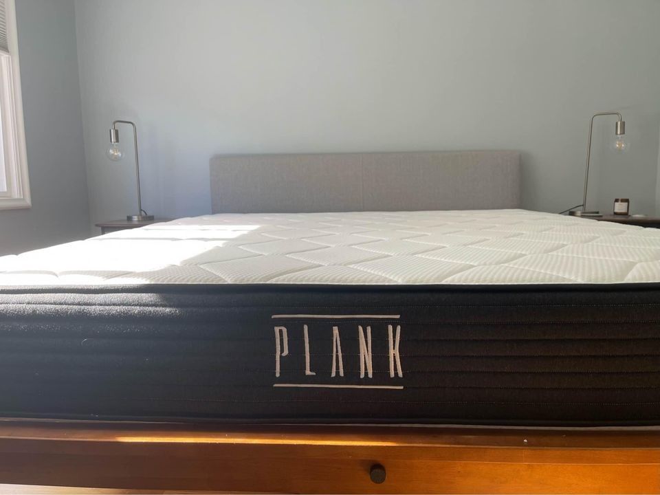 Plank Firm Luxe, King, Cover: GlacioTex Cooling Cover Like New, Perfect Condition