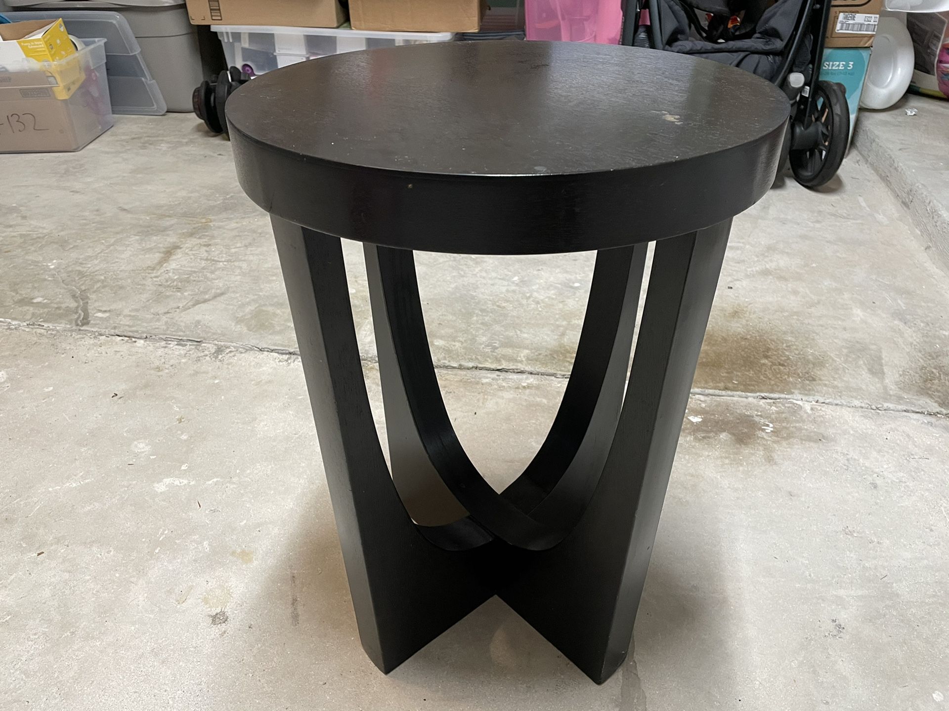 End table (Black)