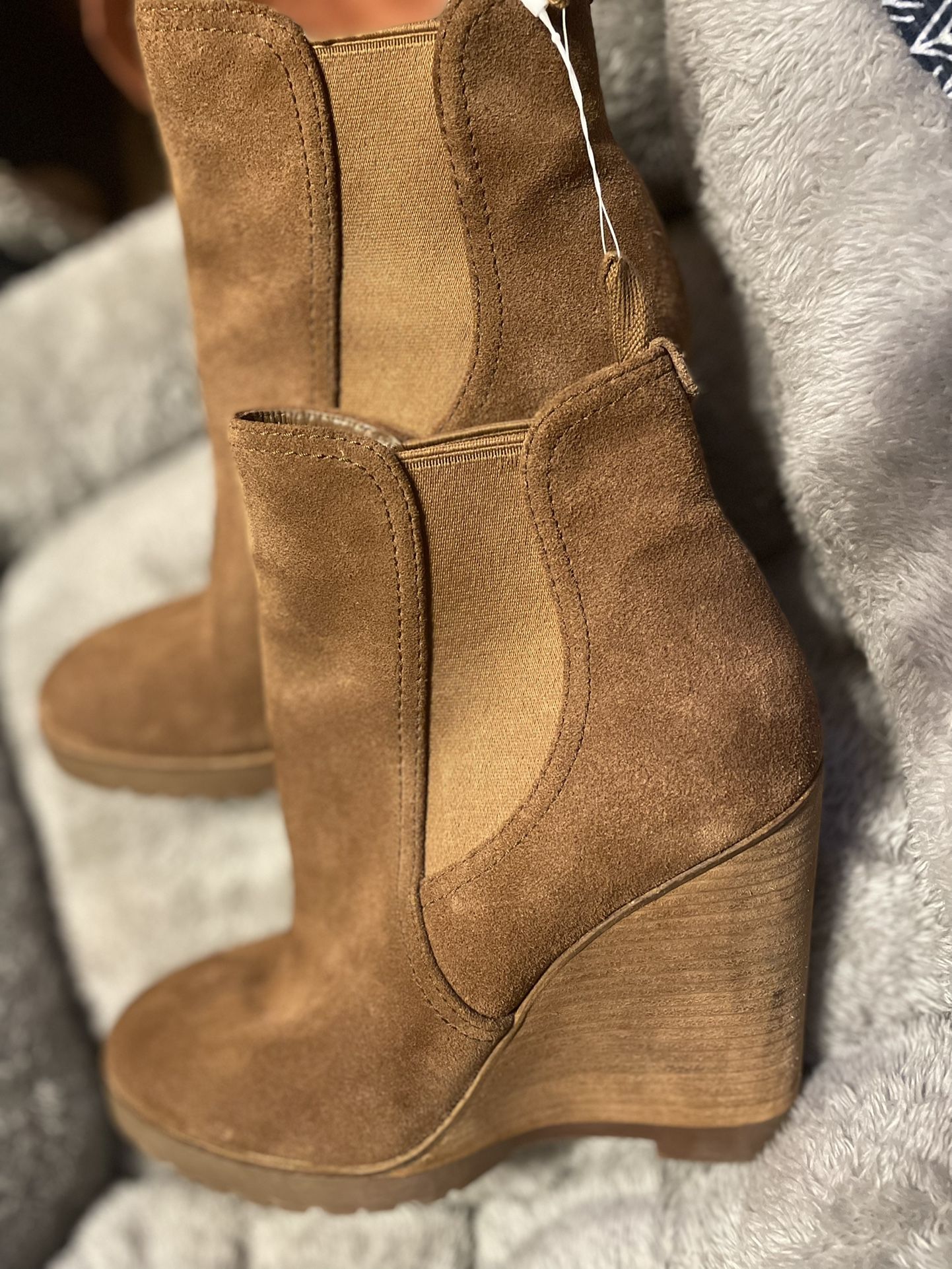 Michael kors thea Suede Wesdge Bootie