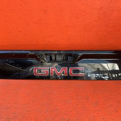 2020 - 2024 GMC Sierra Denali 2500 Rear Upper Tailgate OEM