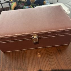 Wine box holder 