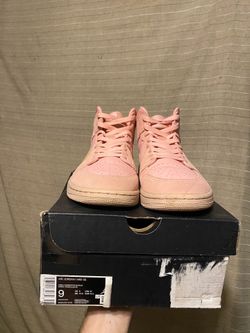Jordan 1 Mid Coral Gold Size 9