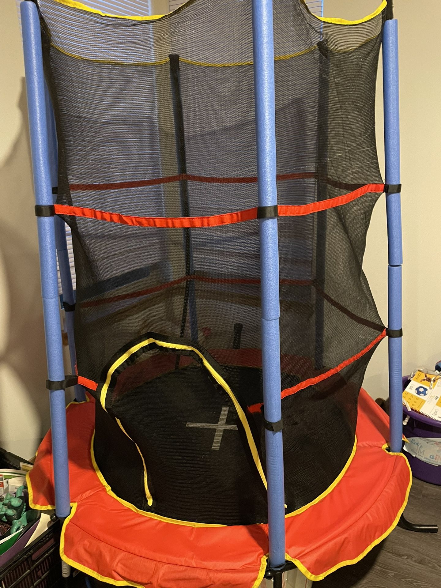 55” Kids Trampoline with Safety Net