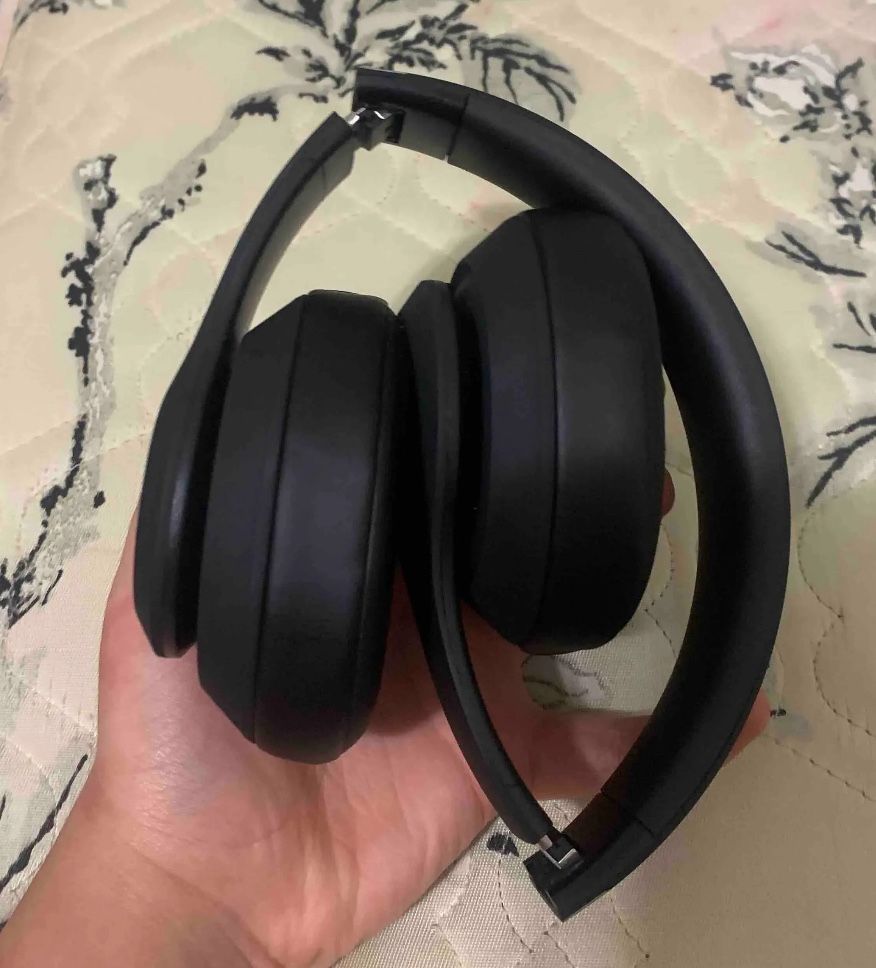 Beats Studio Wireless Headphones – Great Sound & Comfort