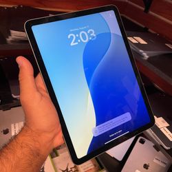 Like New! iPad Air 4 (Wi-Fi, 64GB) - Space Grey