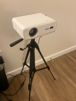 AURZEN-Projector