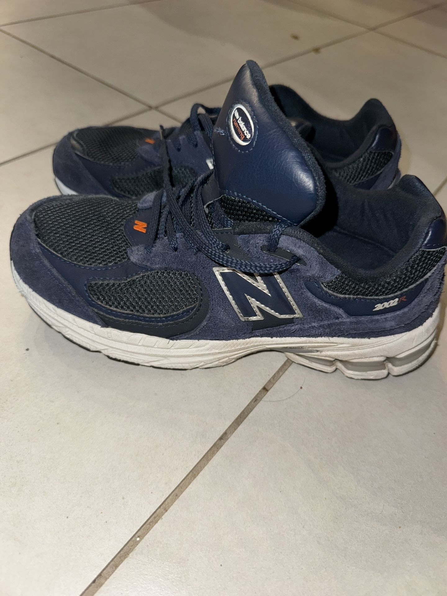 New Balance  2002  6.5 Number