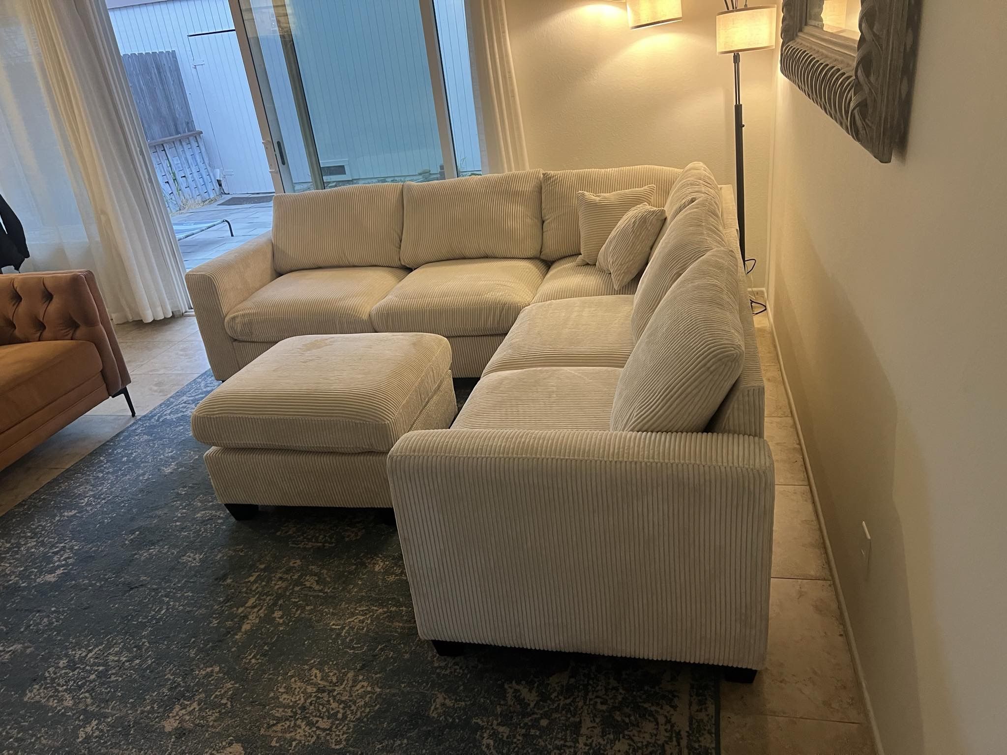 New 99x99 Sectional Couch with Ottoman! Includes Free Delivery 🚚!