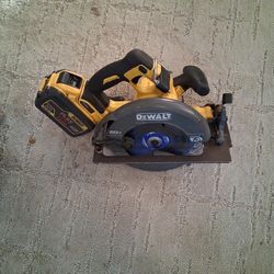 Dewalt Flexvolt 71/4  Saw 