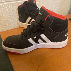 Size 4 Boys Sneakers 