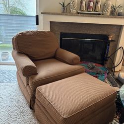 Nice Ethan Allen Glider With Ottoman