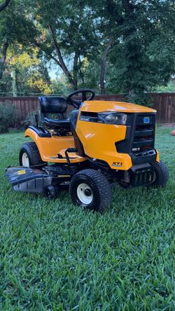 Cub cadet XT1 LT 50" hydrostatic zero riding lawnmower/Gravely/Spartang/john Deere/toro