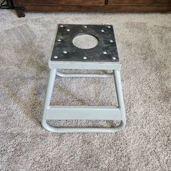 Dirt bike stand