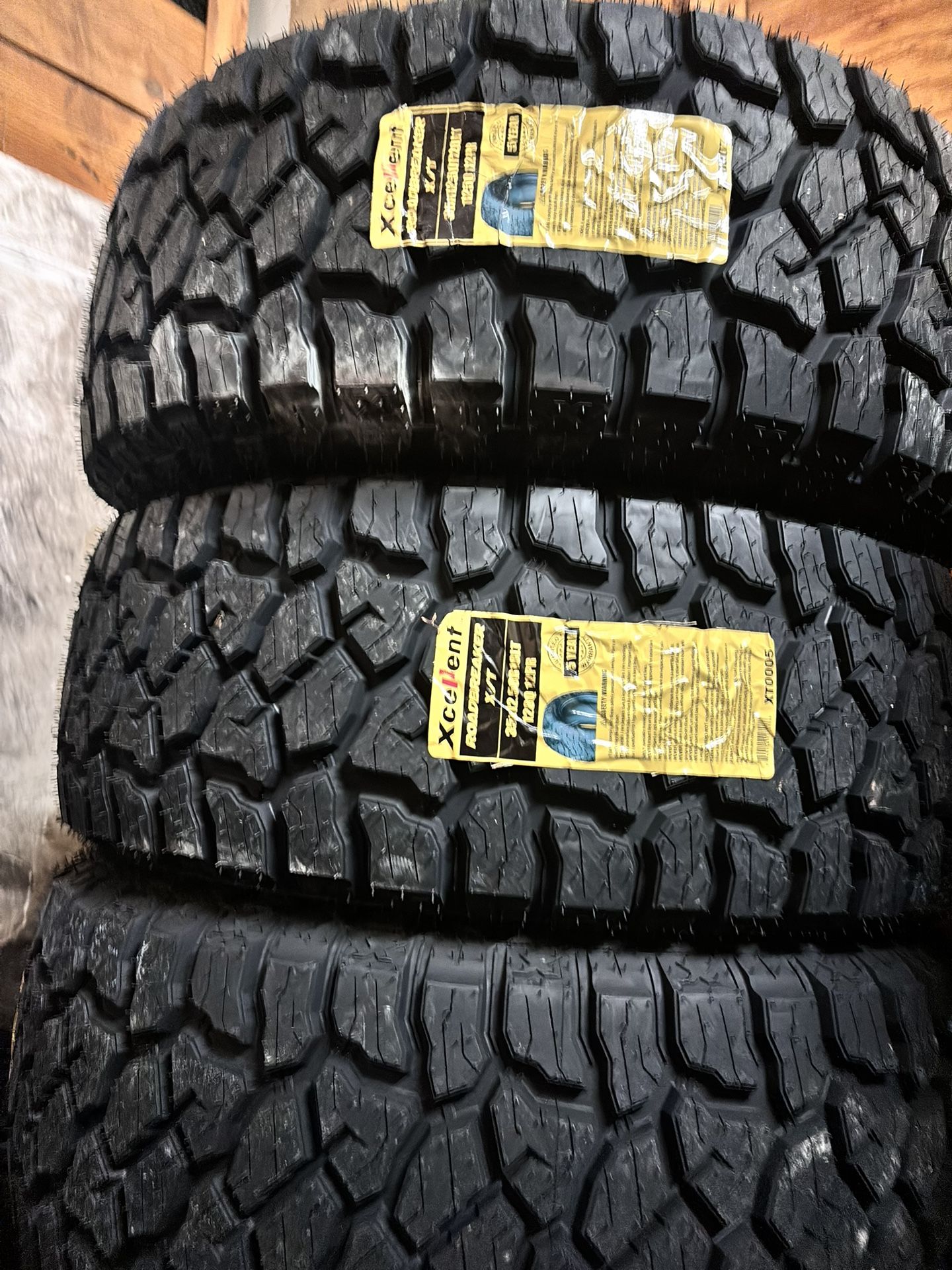 35 12x50 18LT Roadbreaker X/T 12 PR