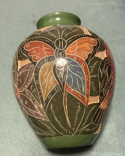 Irlanda Moran signed Costa Rican Pottery
