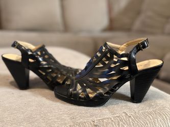 Black Heels 6.5