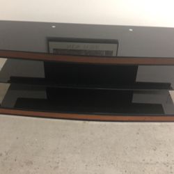 62”wx20”dx24”h Good Condition TV STAND 
