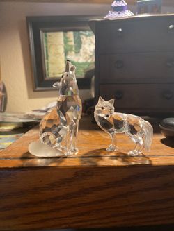 SWAROVSKI CRYSTAL WOLVES !!!