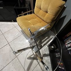 Mansfield Accent Chair With Side Table