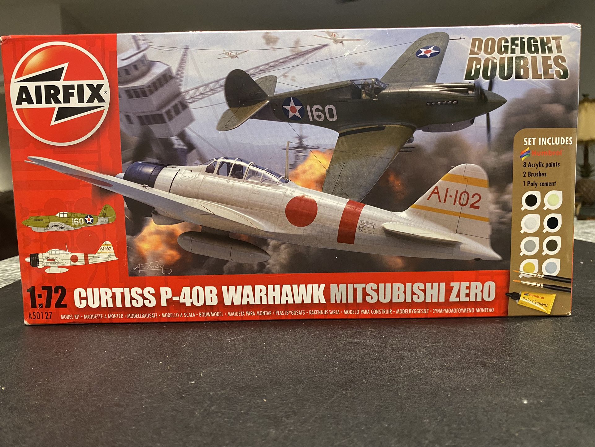 Airfix 1/72 scale A50127 Dogfight Doubles: Curtiss P-40B Warhawk & Mitsubishi Zero starter model