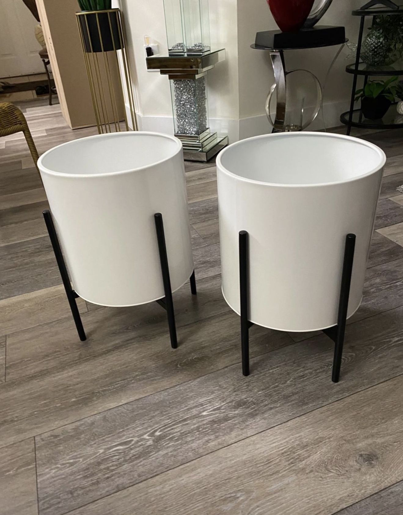 Pretty Home Decoration Planter Set Of 2 From Way Fair! Brand New