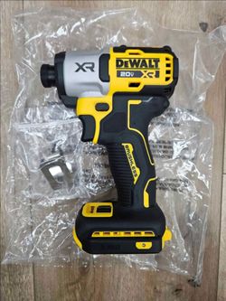 NEW DeWalt 20V XR 3-Speed Brushless Impact Driver DCF845B