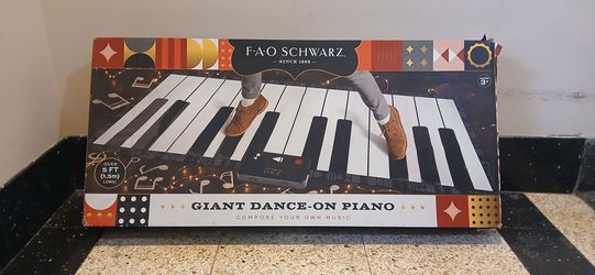 FAO SCHWARZ Giant Dance on Piano