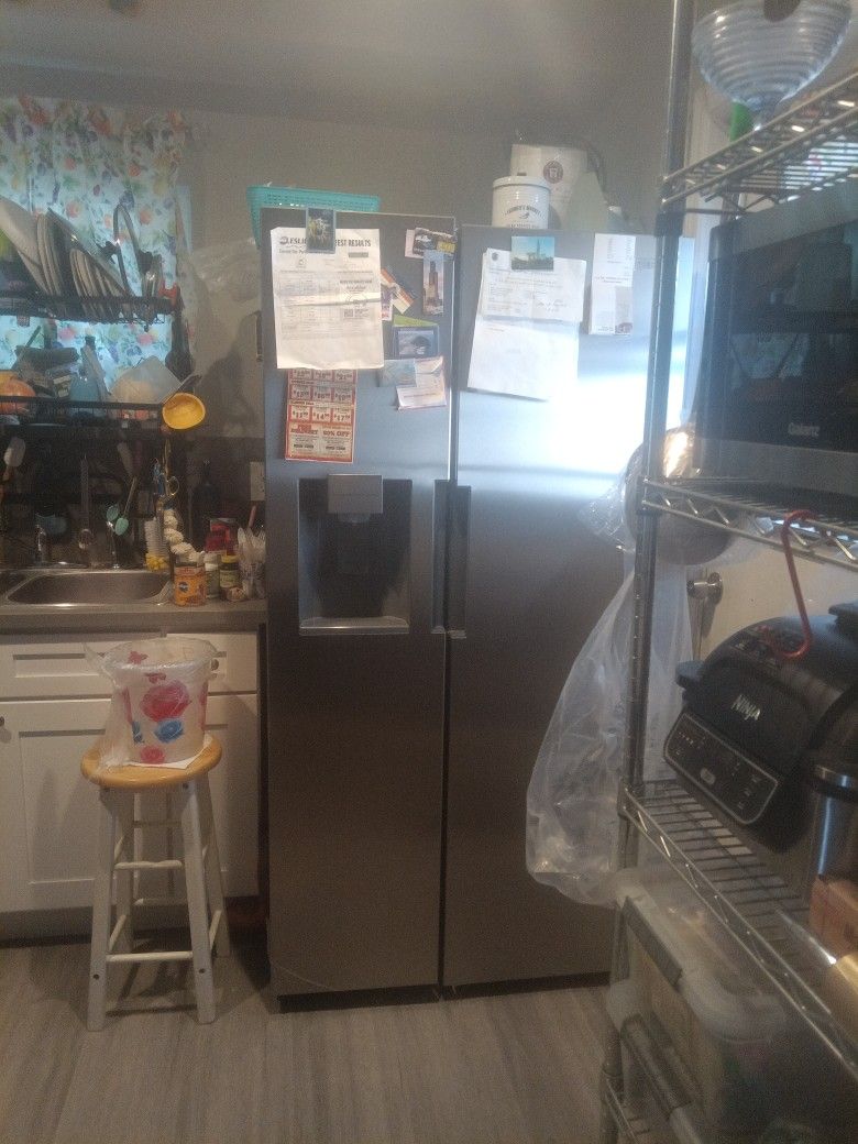 Two Doors Refrigerator 