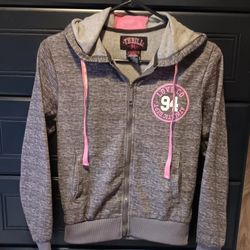 Juniors Size Small, Thaill Hoodie