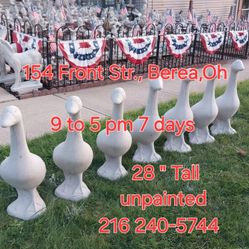 Garden Concrete Geese Statues  Unpainted 