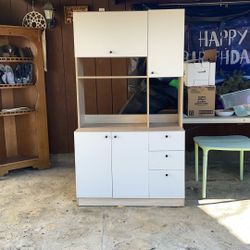 Kitchen Cabinet