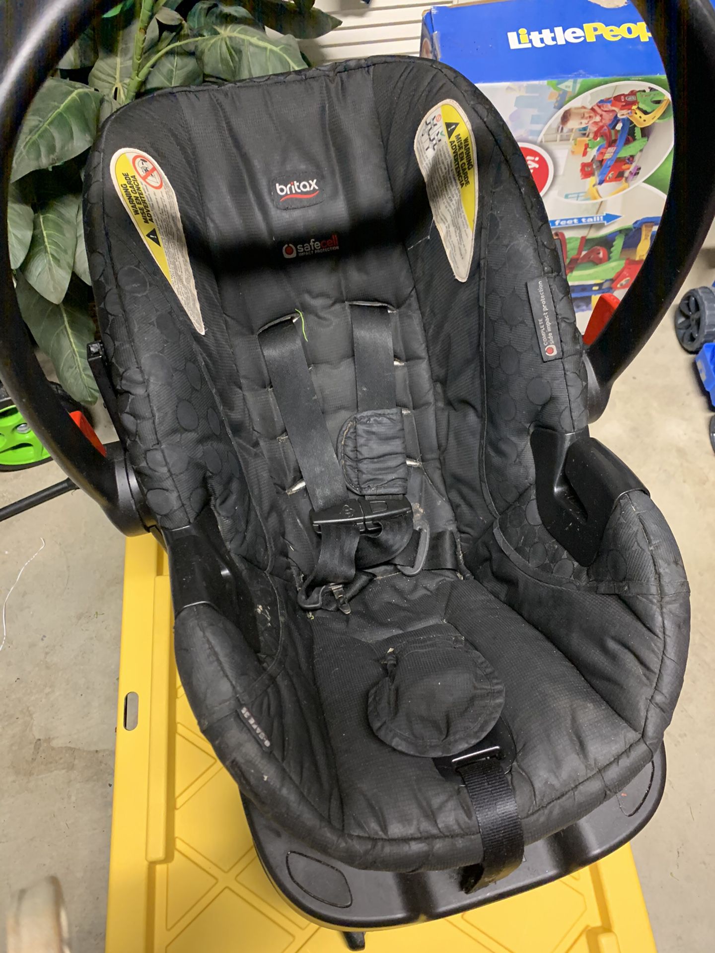 Britax infant car seat with base