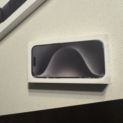 Brand New Iphone 15pro & Keyboard